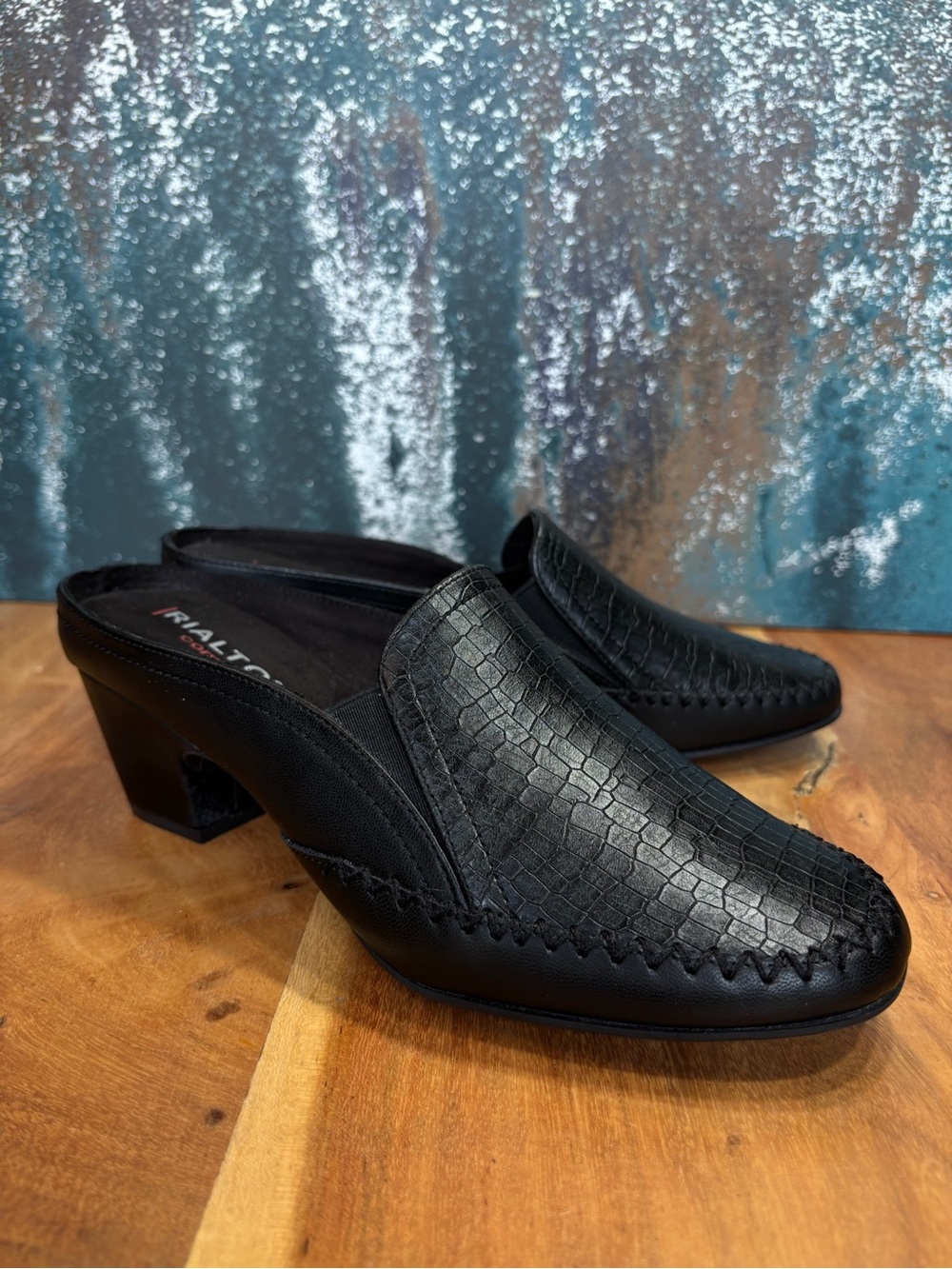 Rialto 2010s Minimalist Black Croc Embossed Mule Heels 8.5‎